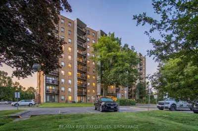 Condo Apartment in Kingston