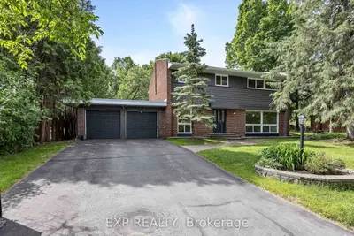 14 Carr Crescent, Kanata, On K2k 1k4