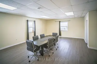 48 Front Street E, Strathroy-caradoc, On N7g 1y6