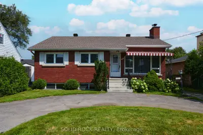 Detached in Hunt Club - South Keys and Area