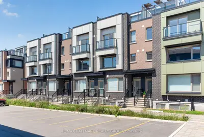 575 Takamose Private, Manor Park - Cardinal Glen And Area, On K1k 4z4