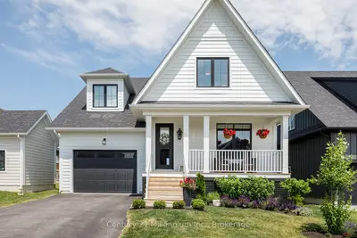 Detached in Blue Mountains