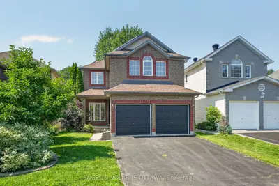 Detached in Overbrook - Castleheights and Area