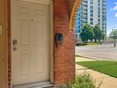 104 Ontario Street, Kingston, On K7l 2y3