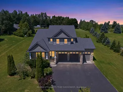 37 Woodland Drive, East Garafraxa, On L9w 6b7