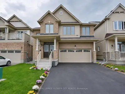 Detached in Niagara Falls