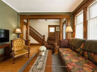 49 Palmerston Avenue, Brantford, On N3t 4l1