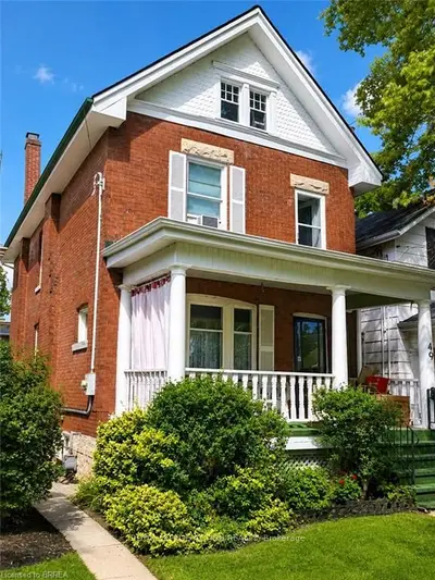 49 Palmerston Avenue, Brantford, On N3t 4l1