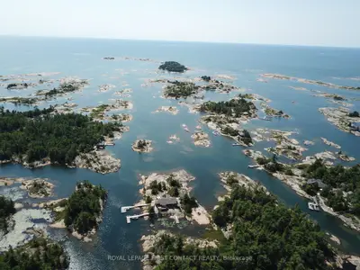 Detached in The Archipelago
