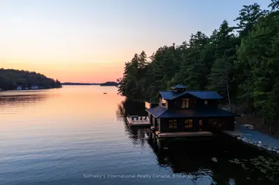 1097 Armstrong Point Road, Muskoka Lakes, On P0b 1j0