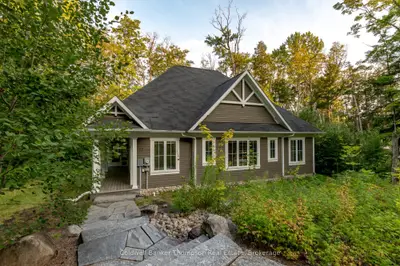 22 St Andrews Circle, Huntsville, On P1h 1b1