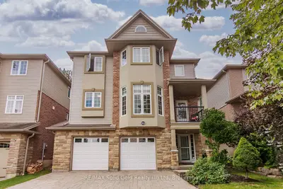 563 Woolgrass Avenue, Waterloo, On N2v 2y2