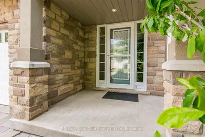 563 Woolgrass Avenue, Waterloo, On N2v 2y2