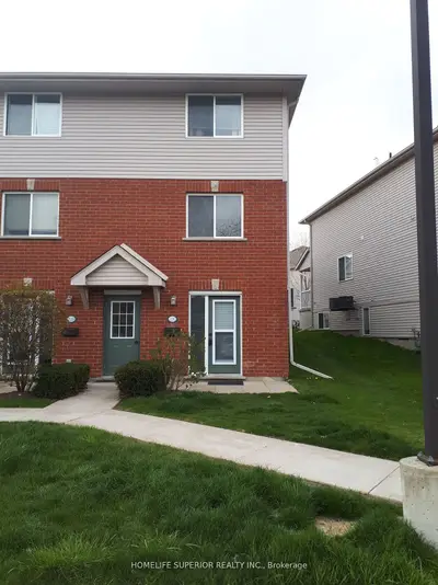 Condo Townhouse in Waterloo