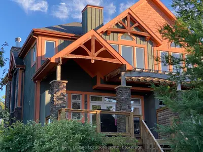 Condo Townhouse in Blue Mountains