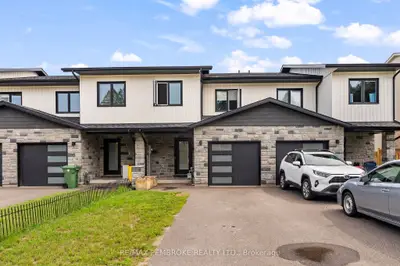 41 Northbrook Road, Petawawa, On K8h 3n5