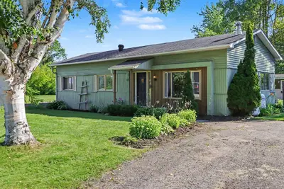 17 Bridle Path, Rideau Lakes, On K7a 0j4