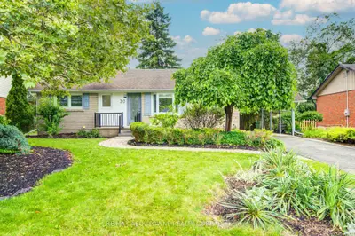 30 Dale Avenue, Hamilton, On L8g 3l9