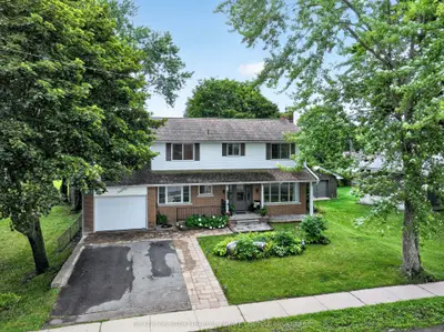 Detached in Gananoque