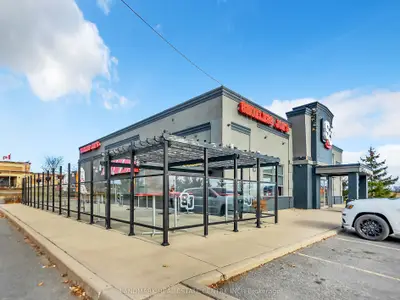 17 Mcpherson Drive N 1, Greater Napanee, On K7r 3l1