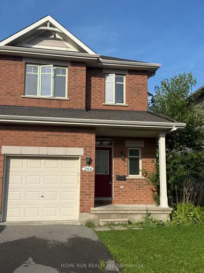 Att/Row/Townhouse in Blossom Park - Airport and Area