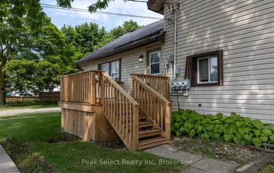 Triplex in South Huron
