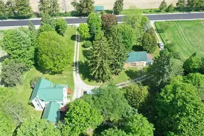 697 Warburton Road, Front Of Leeds & Seeleys Bay, On K0e 1l0