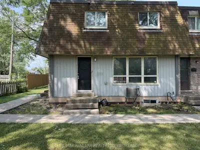 21 Woodlawn Road 1, Welland, On L3c 5y7