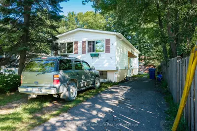 3 DAVID Court, North Bay, ON P1A 3W3