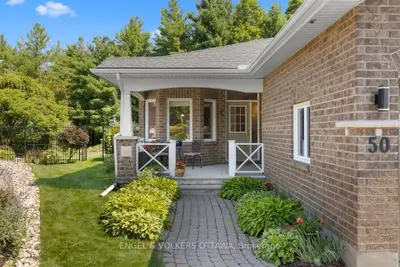 Semi-Detached in Kanata