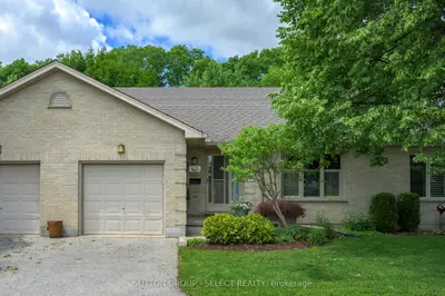 99 Edgevalley Road 43, London East, On N5y 5n1