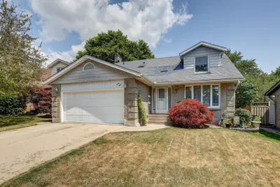 48 Clarendon Crescent, London South, On N6c 5b8
