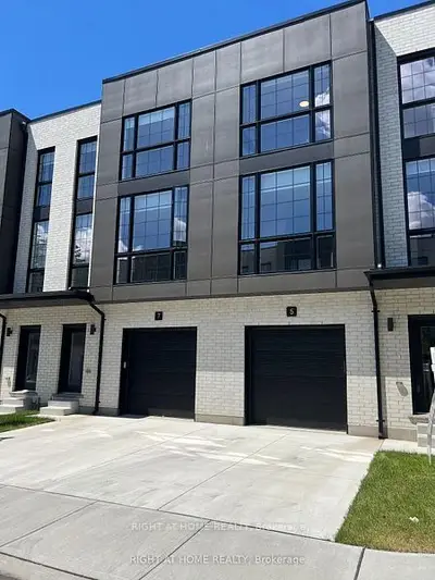Condo Townhouse in London South