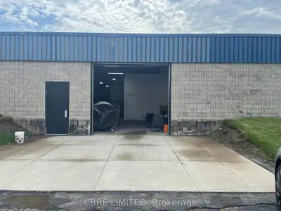 590 South Service Road, Hamilton, On L8e 2w1