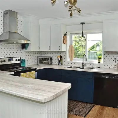 Detached in Prince Edward County