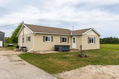 1519 West Road, Northern Bruce Peninsula, On N0h 1w0