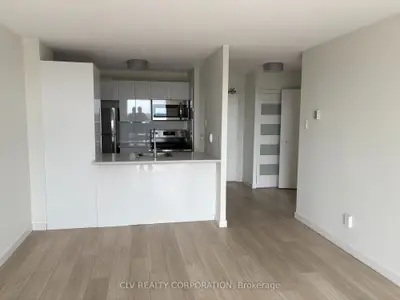 Multiplex in Elmvale Acres and Area