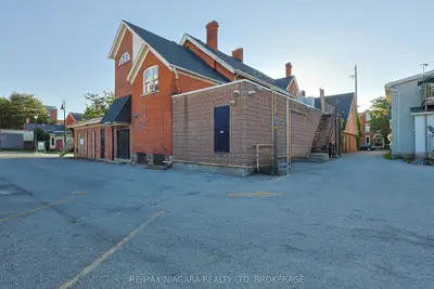 22 Academy Street, St. Catharines, On L2r 4z6
