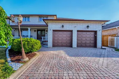16 Vogue Court, Hamilton, On L8e 4t3