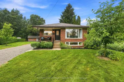 10 Taylor Crescent, Hamilton, On L9h 6b3