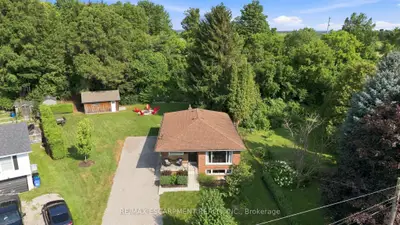 10 Taylor Crescent, Hamilton, On L9h 6b3