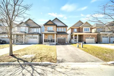 19 Findlay Way, Centre Wellington, On N1m 0a4