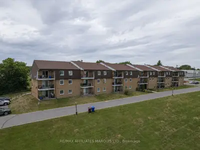 220 Kenyon Street W 302, North Glengarry, On K0c 1a0