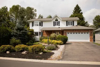 18 Heritage Crescent, Huntsville, On P1h 1s9