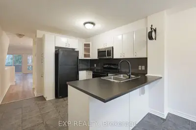 201 Paseo Private 14, South Of Baseline To Knoxdale, On K2g 4n7