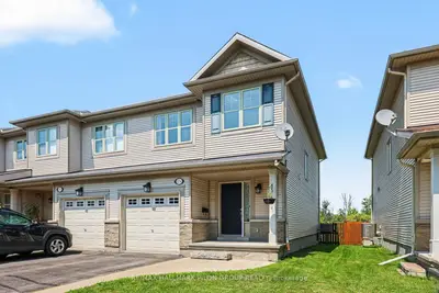 Att/Row/Townhouse in Orleans - Cumberland and Area