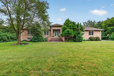 Detached in Frontenac