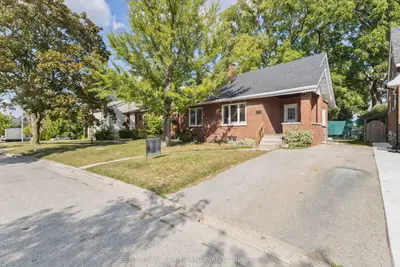 122 Windsor Crescent, London South, On N6c 1v8
