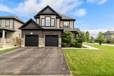 15 Robertson Drive, Stratford, On N5a 0c8