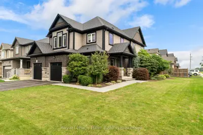 15 Robertson Drive, Stratford, On N5a 0c8